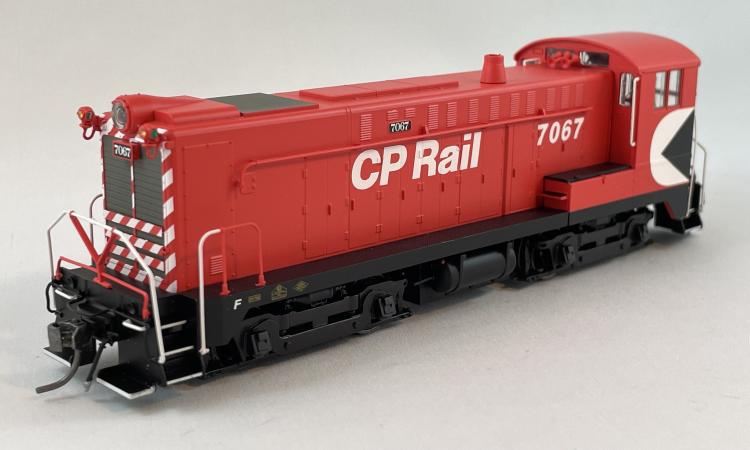 Bowser - Baldwin DS 4-4-1000 - CP Rail #7067 (Action Red - Cab Multi-Mark) DCC Sound - Sold Out