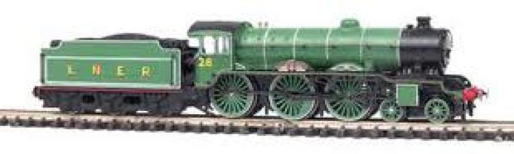 LNER Class B17 4-6-0, No. 2863 'Everton' in LNER lined Apple Green - November release
