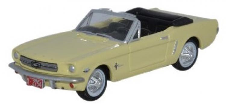 Oxford - 1965 Ford Mustang Convertible - Springtime Yellow