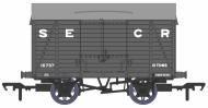 927002 : SECR Dia.1426 10-Ton Covered Van #16737 (Grey) - In Stock