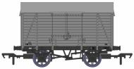 927007 : BR (ex-SECR) Dia.1426 10-Ton Covered Van #S45819 (Grey) - In Stock