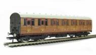 R4515 : LNER GRESLEY (NON VESTIBULED) SUBURBAN 1ST CLASS R4515 : LNER GRESLEY (NON VESTIBULED) SUBURBAN 1ST CLASS