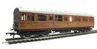 R4517 : LNER GRESLEY (NON VESTIBULED) SUBURBAN COMPOSITE R4517 : LNER GRESLEY (NON VESTIBULED) SUBURBAN COMPOSITE