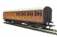 R4518 : LNER GRESLEY (NON VESTIBULED) SUBURBAN 3RD BRAKE R4518 : LNER GRESLEY (NON VESTIBULED) SUBURBAN 3RD BRAKE