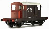 7F-100-002 : Dapol - SR 25 Ton Pill Box Brake Van (Brown & Red - Large Letters) #55995 - In Stock 7F-100-002 : Dapol - SR 25 Ton Pill Box Brake Van (Brown & Red - Large Letters) #55995 - In Stock