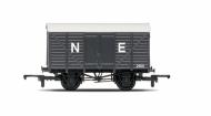 R6422 : LWB Closed Van