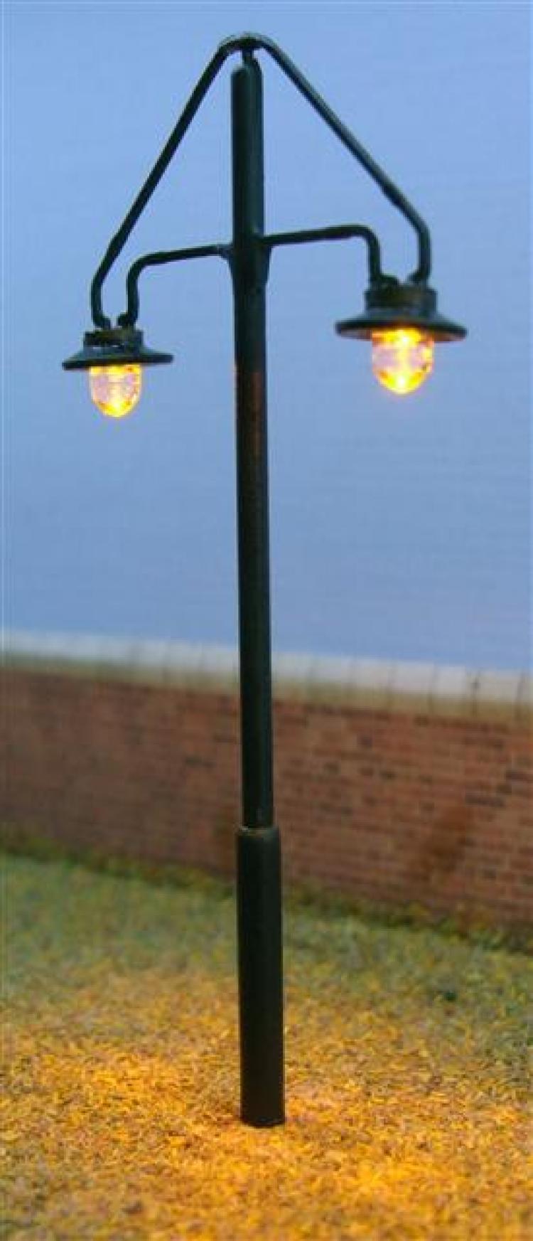 Double Platform Lamp