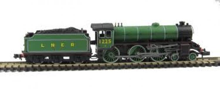 LNER Class B1 4-6-0, No. 1225 in LNER Green