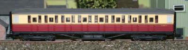 Gresley Second Class - BR Carmine & Cream livery