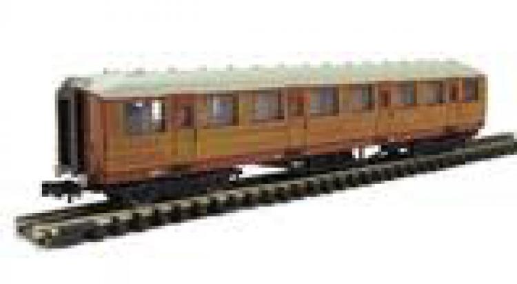 Gresley First Class - LNER Teak