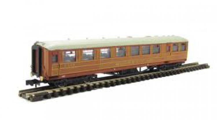 Gresley Buffet Car - LNER Teak