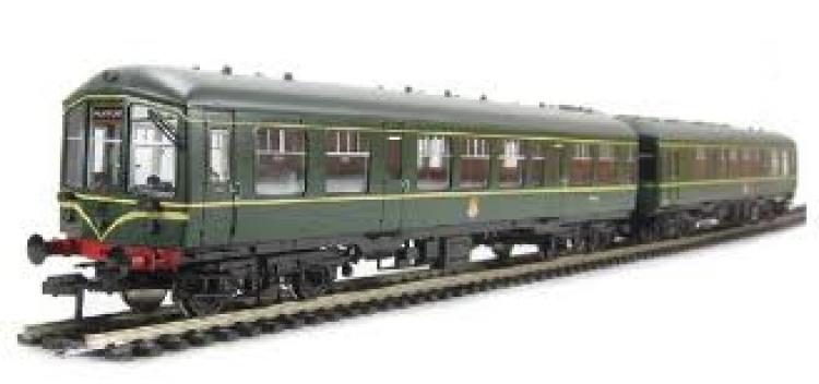 Derby Lightweight 2-car DMU, BR Green with speed whiskers