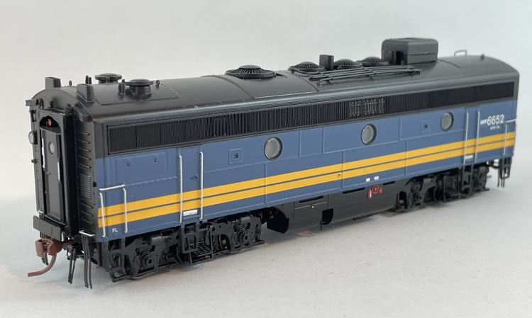 Rapido - GMD F9B - VIA #6652 (Blue & Yellow - ex CP) DCC Sound - Sold Out